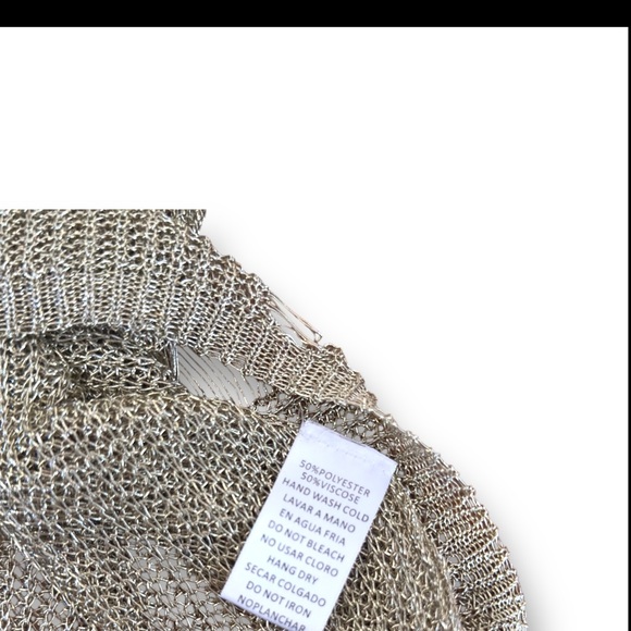 Gold Metallic Knit Top with 3/4 Sleeves - Shimmer & Shine Size Small - Picture 3 of 13
